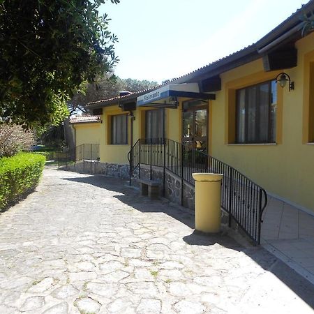 Hotel Fortezza Arborea Luaran gambar