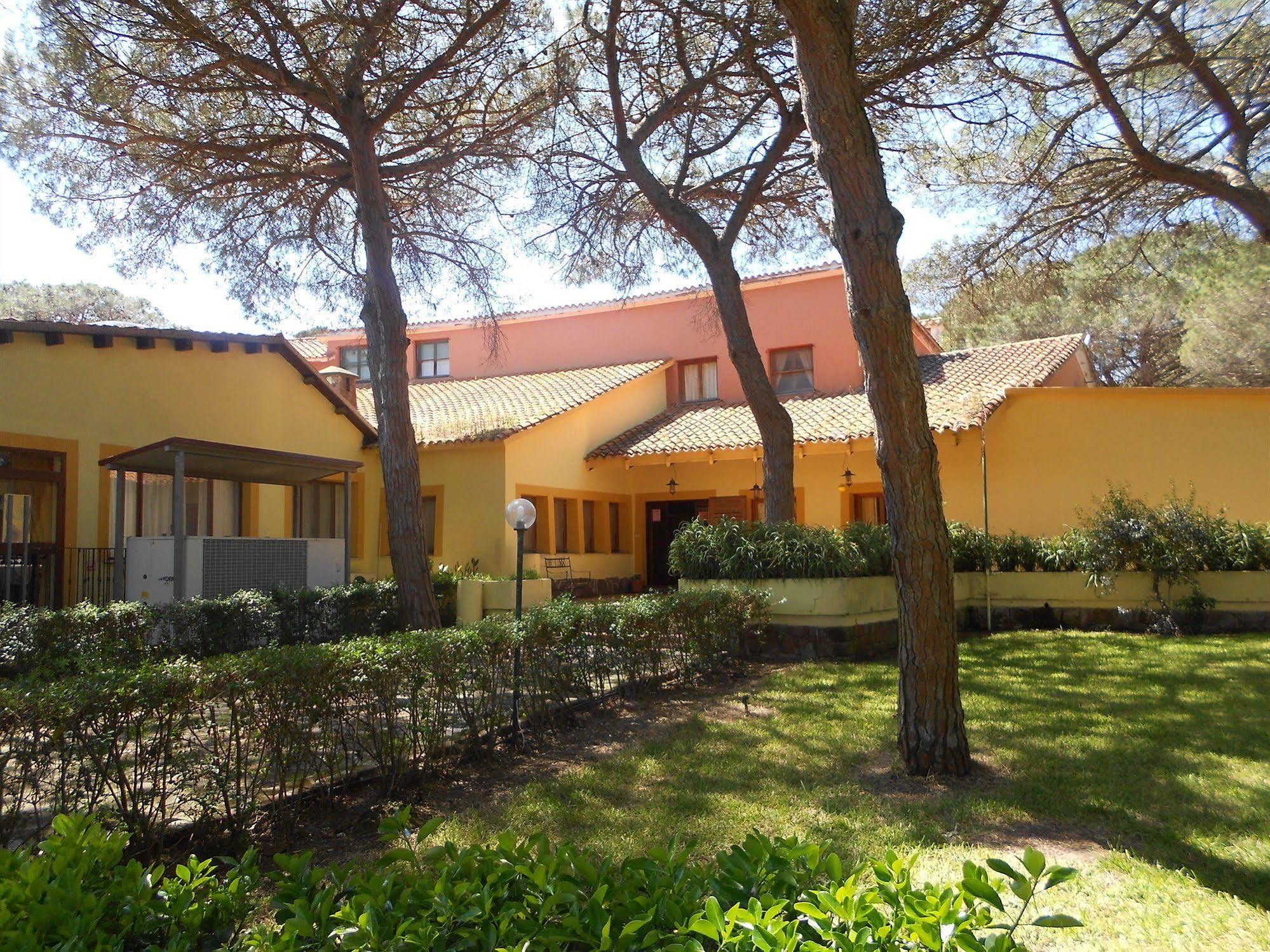 Hotel Fortezza Arborea Luaran gambar