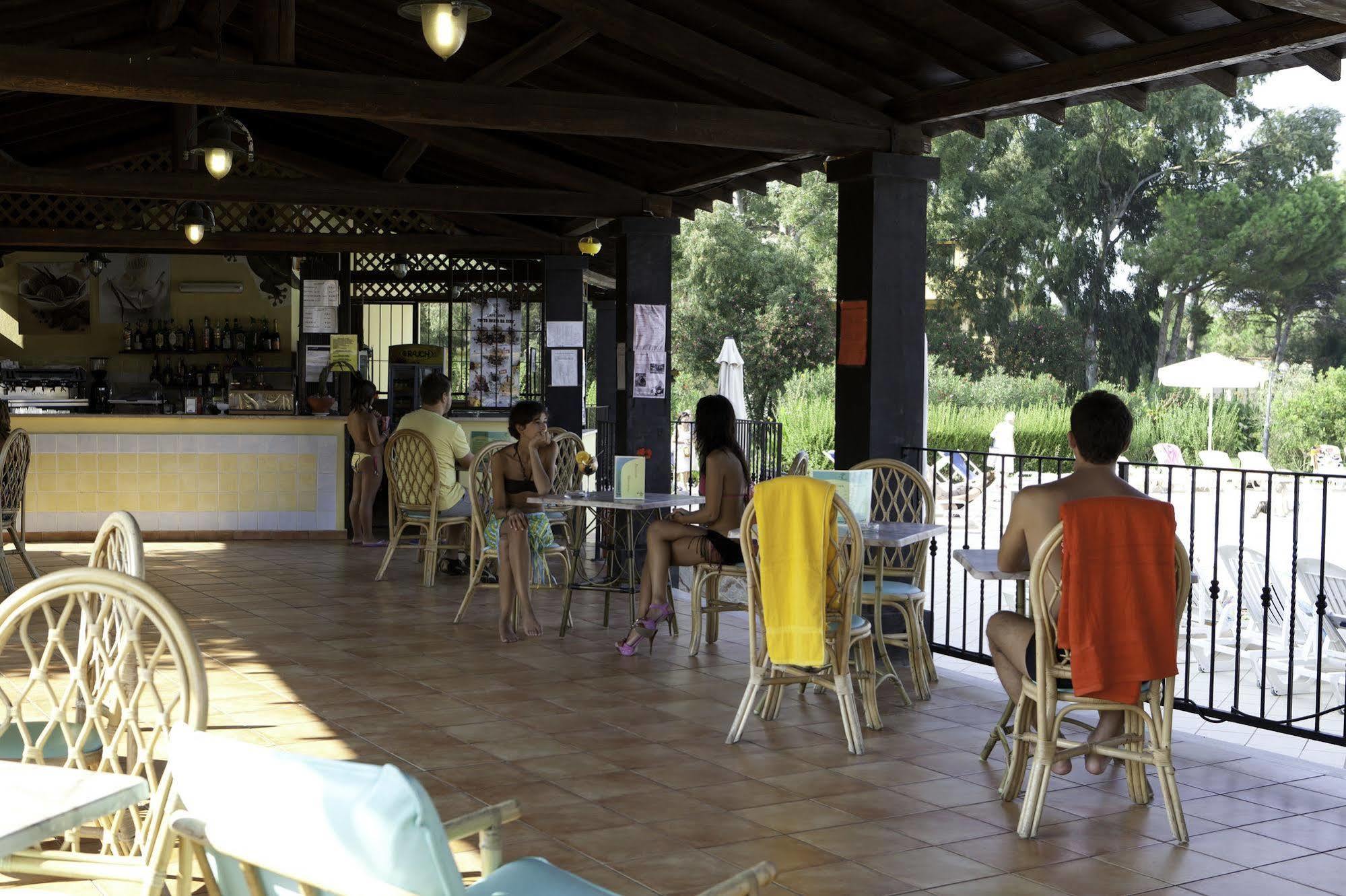 Hotel Fortezza Arborea Luaran gambar